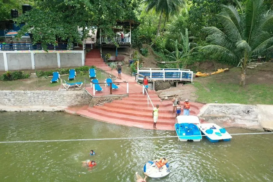 Tapicoa Village Retreat Saint Maryʼs